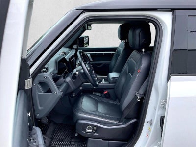 2024 Land Rover Defender 130 P400 X-Dynamic SE