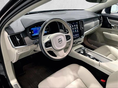 2025 Volvo V90 Cross Country Plus, B6 AWD Gas (mild hybrid)