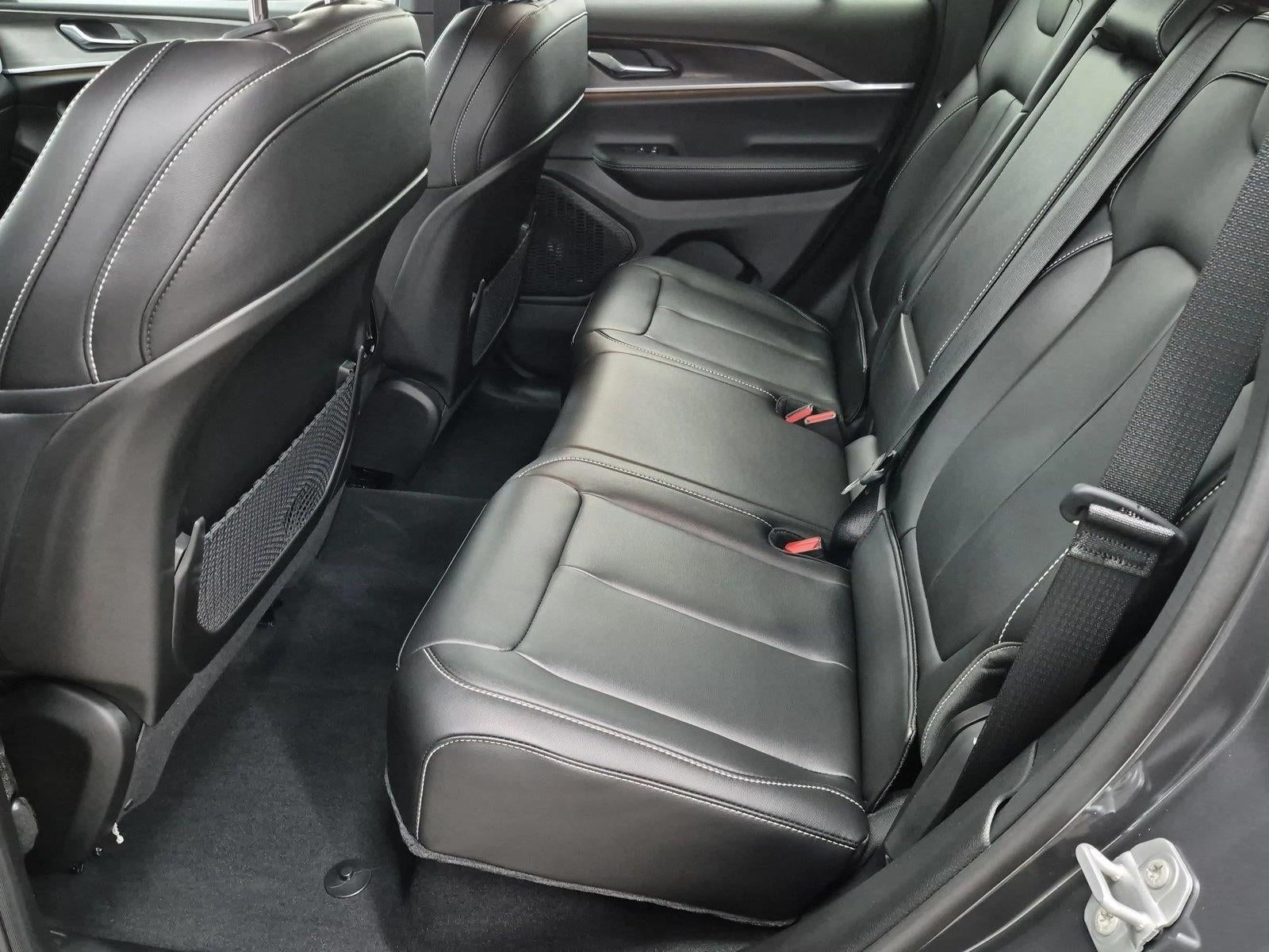 2025 Jeep Grand Cherokee Limited 4x2