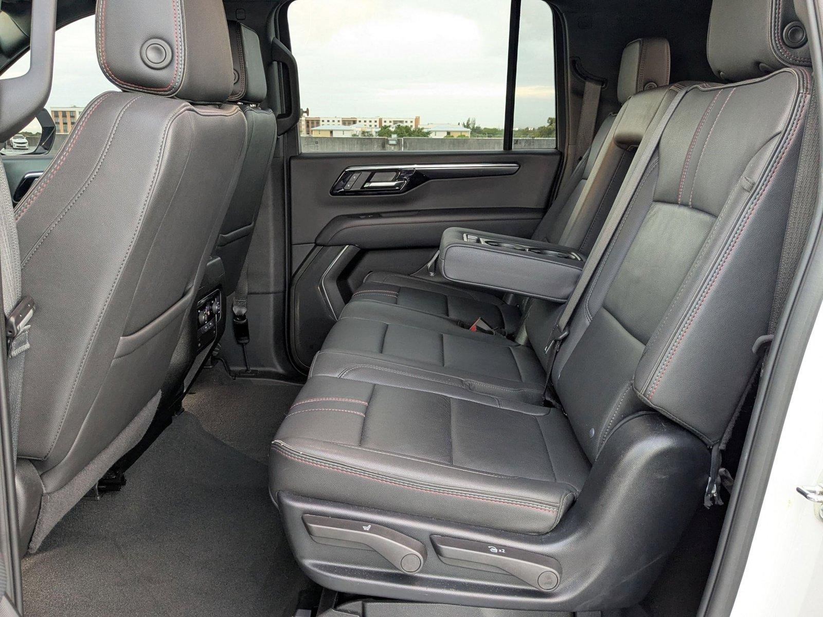 2025 Chevrolet Suburban RST
