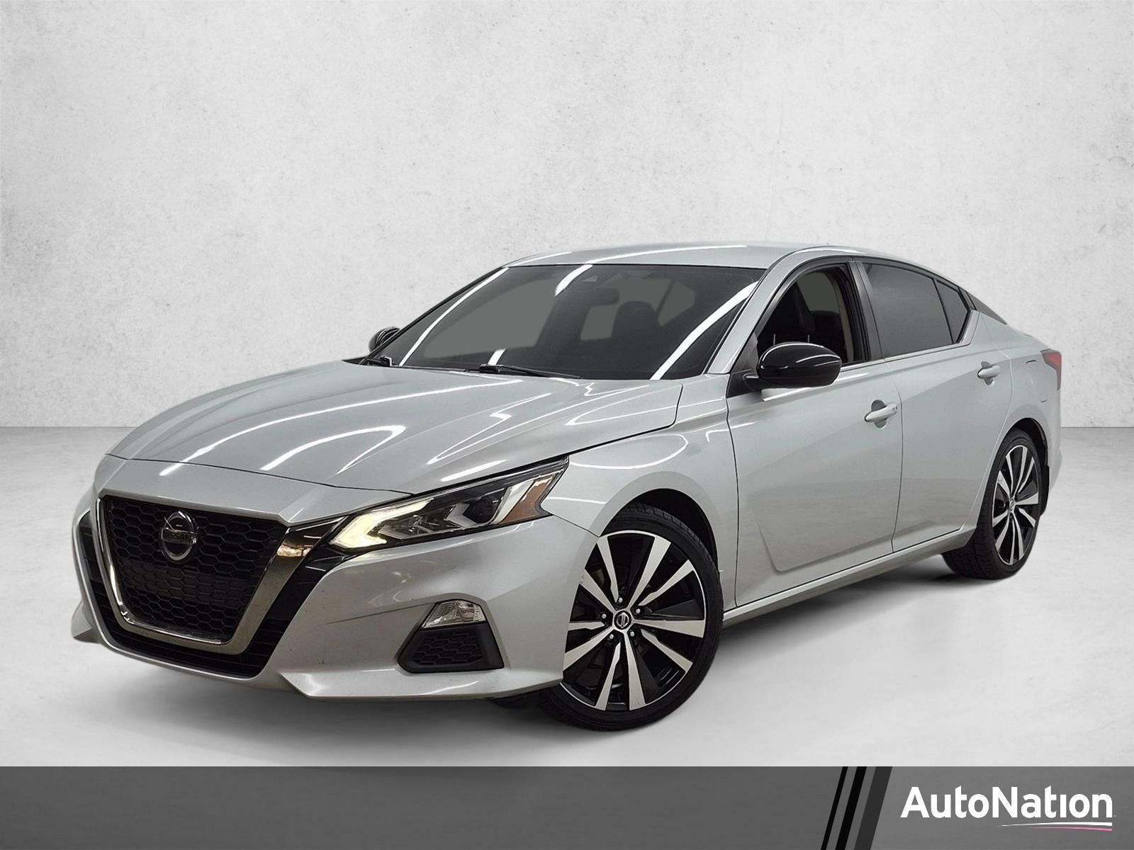 2022 Nissan Altima SR FWD