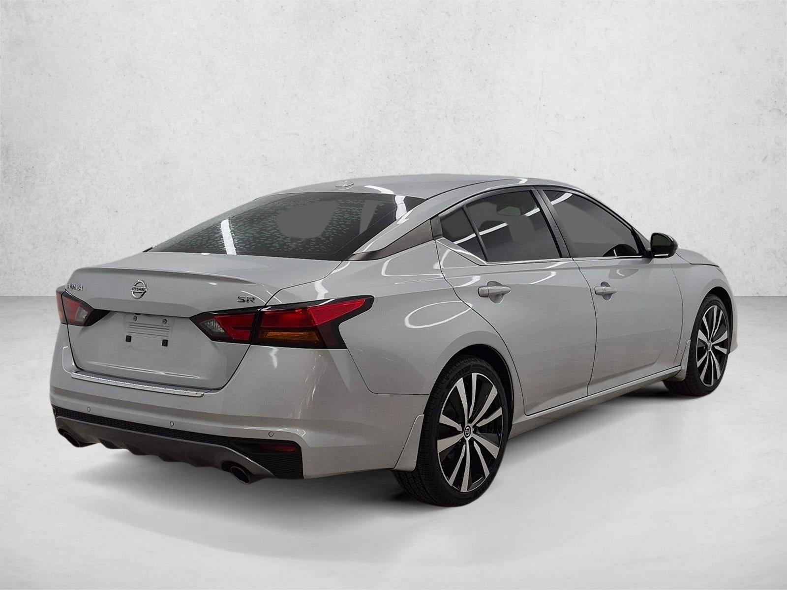 2022 Nissan Altima SR FWD