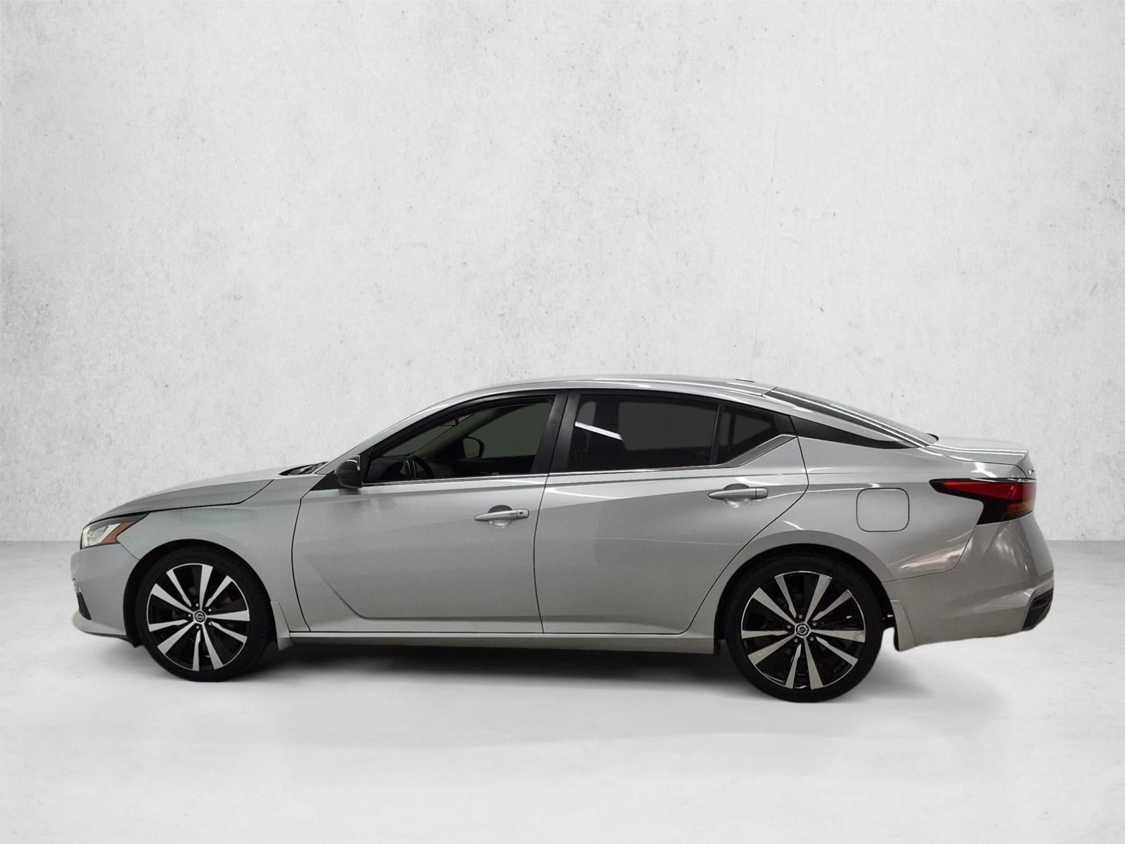 2022 Nissan Altima SR FWD