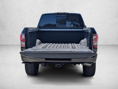2019 Nissan TITAN SL