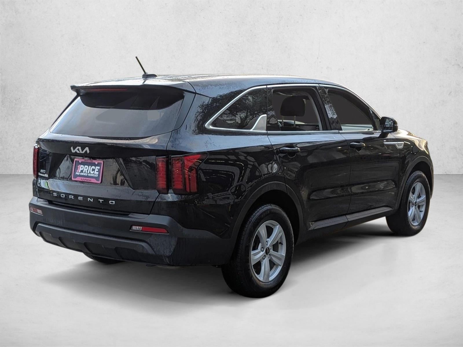 2022 Kia Sorento LX