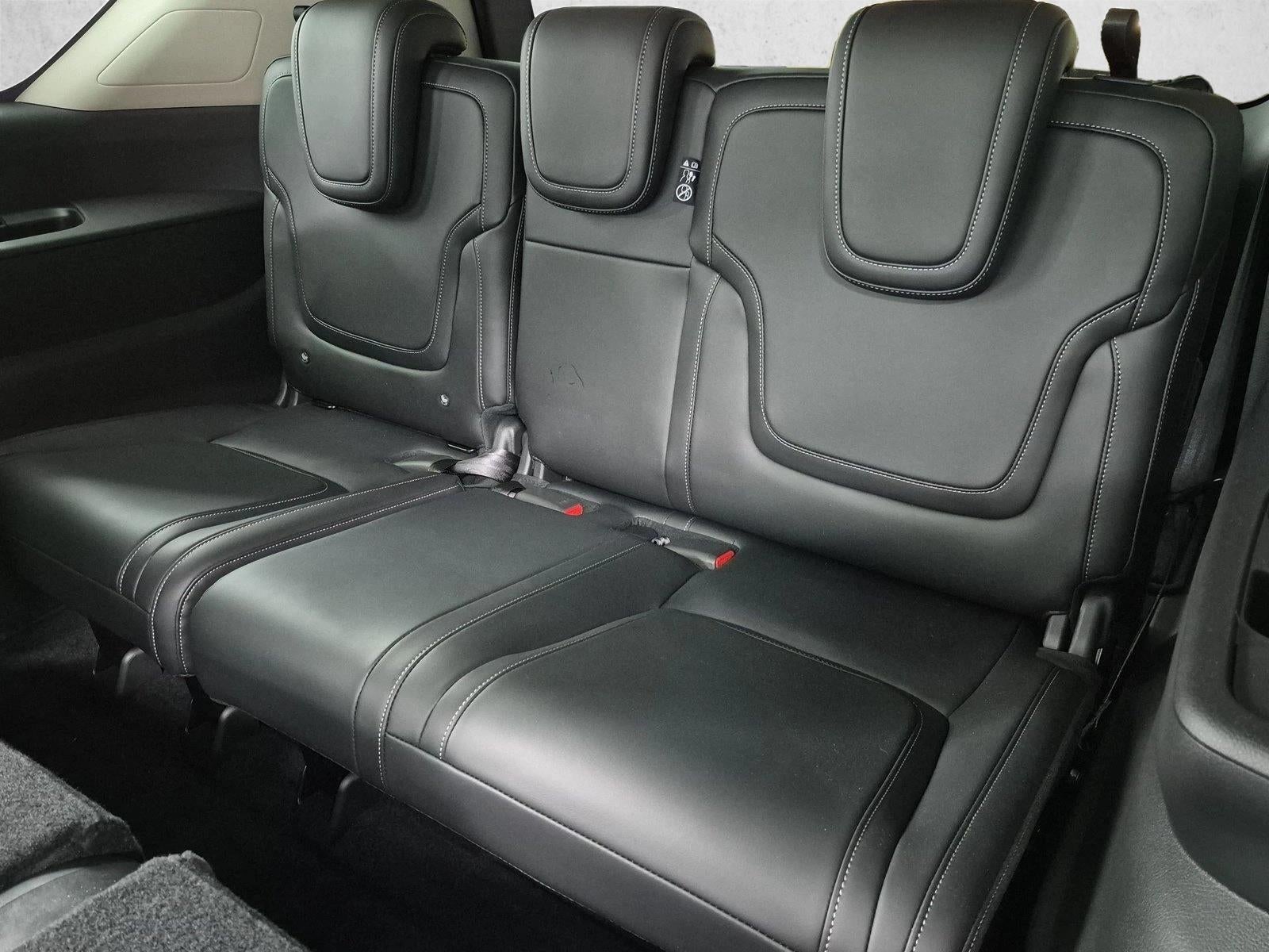 2025 Nissan Armada SV 2WD