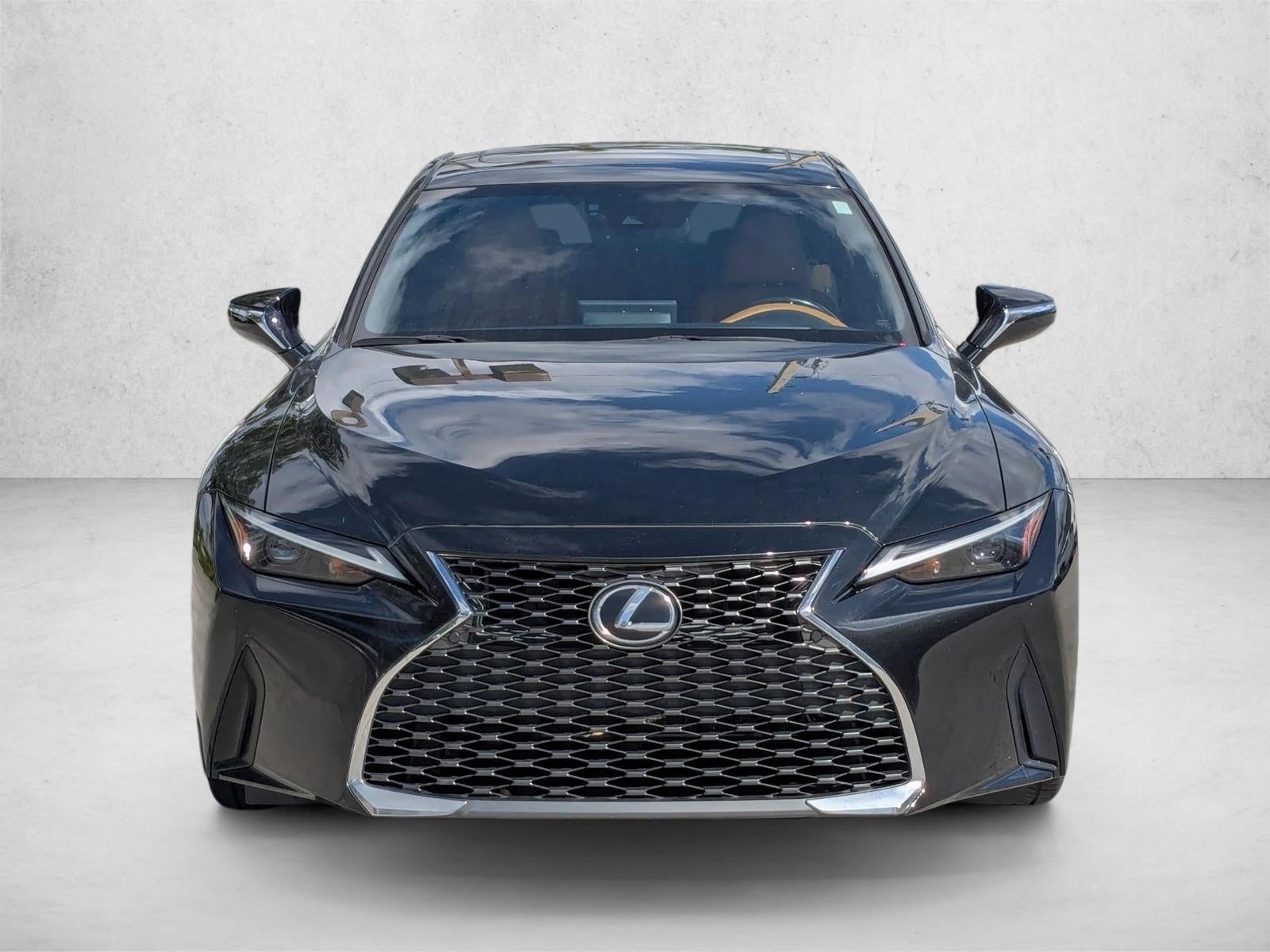 2022 Lexus IS 