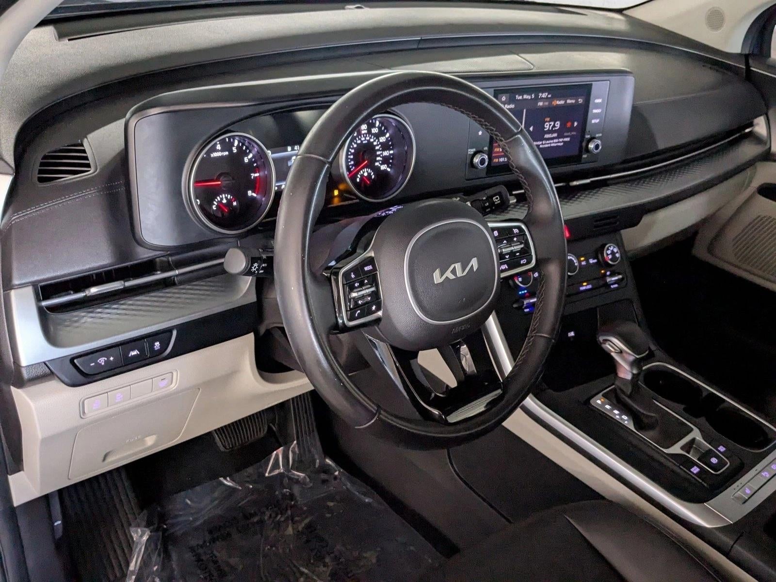 2023 Kia Carnival LX