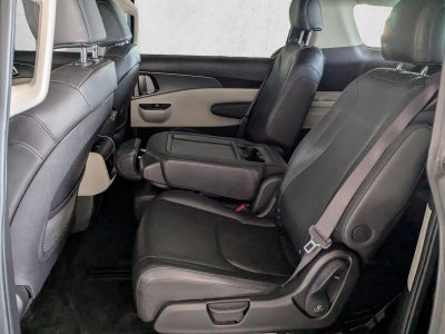 2023 Kia Carnival LX