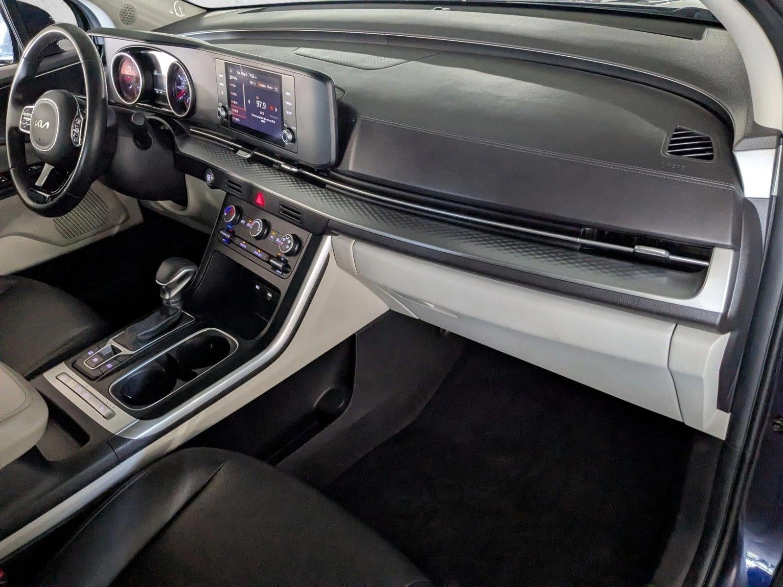 2023 Kia Carnival LX