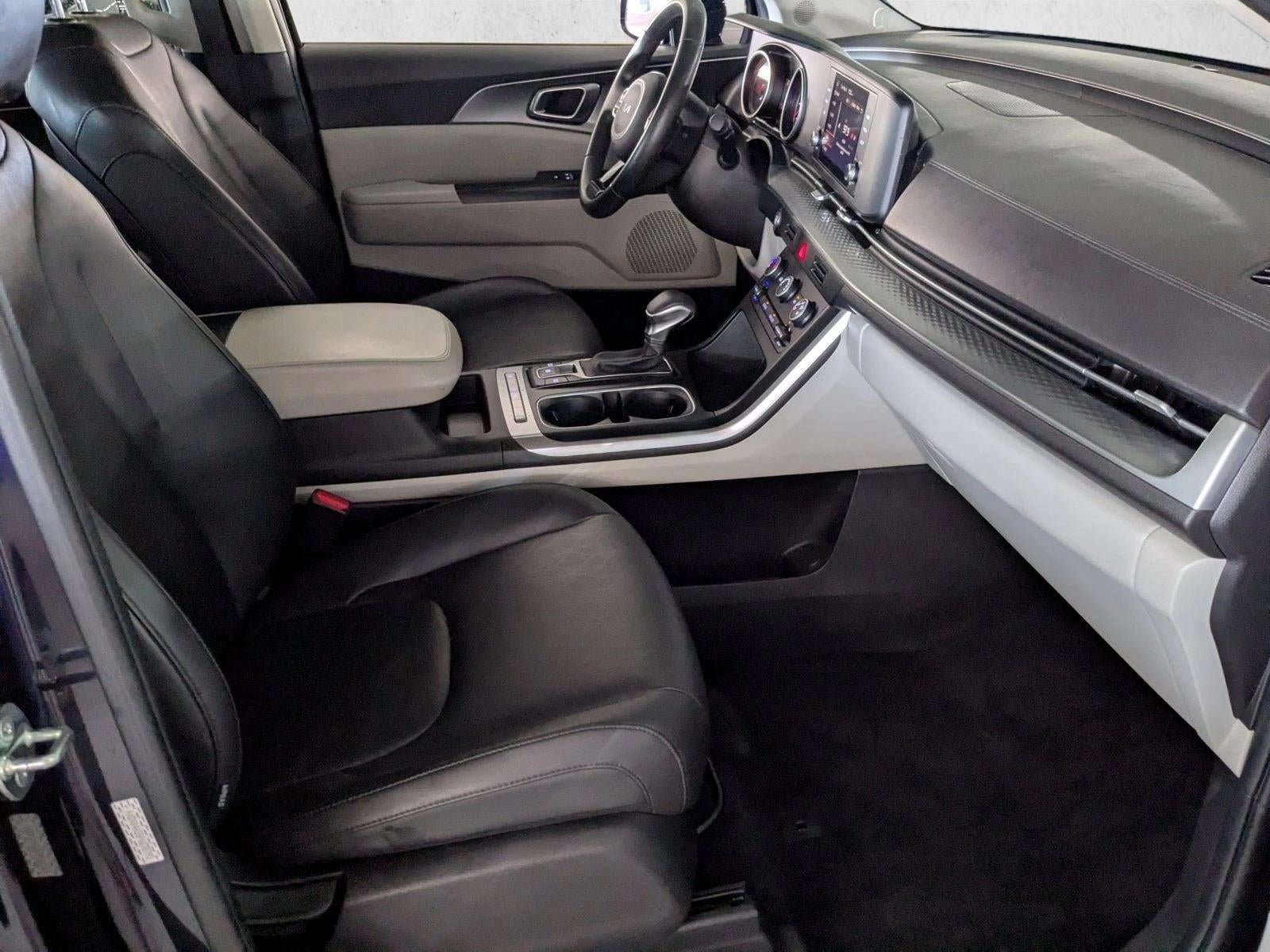 2023 Kia Carnival LX