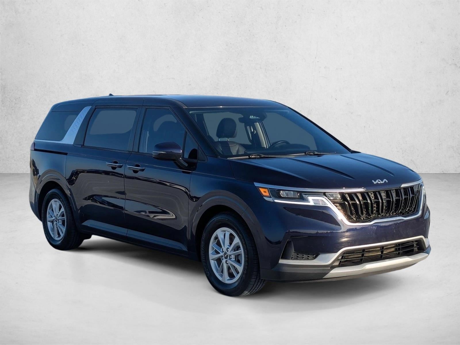 2023 Kia Carnival LX