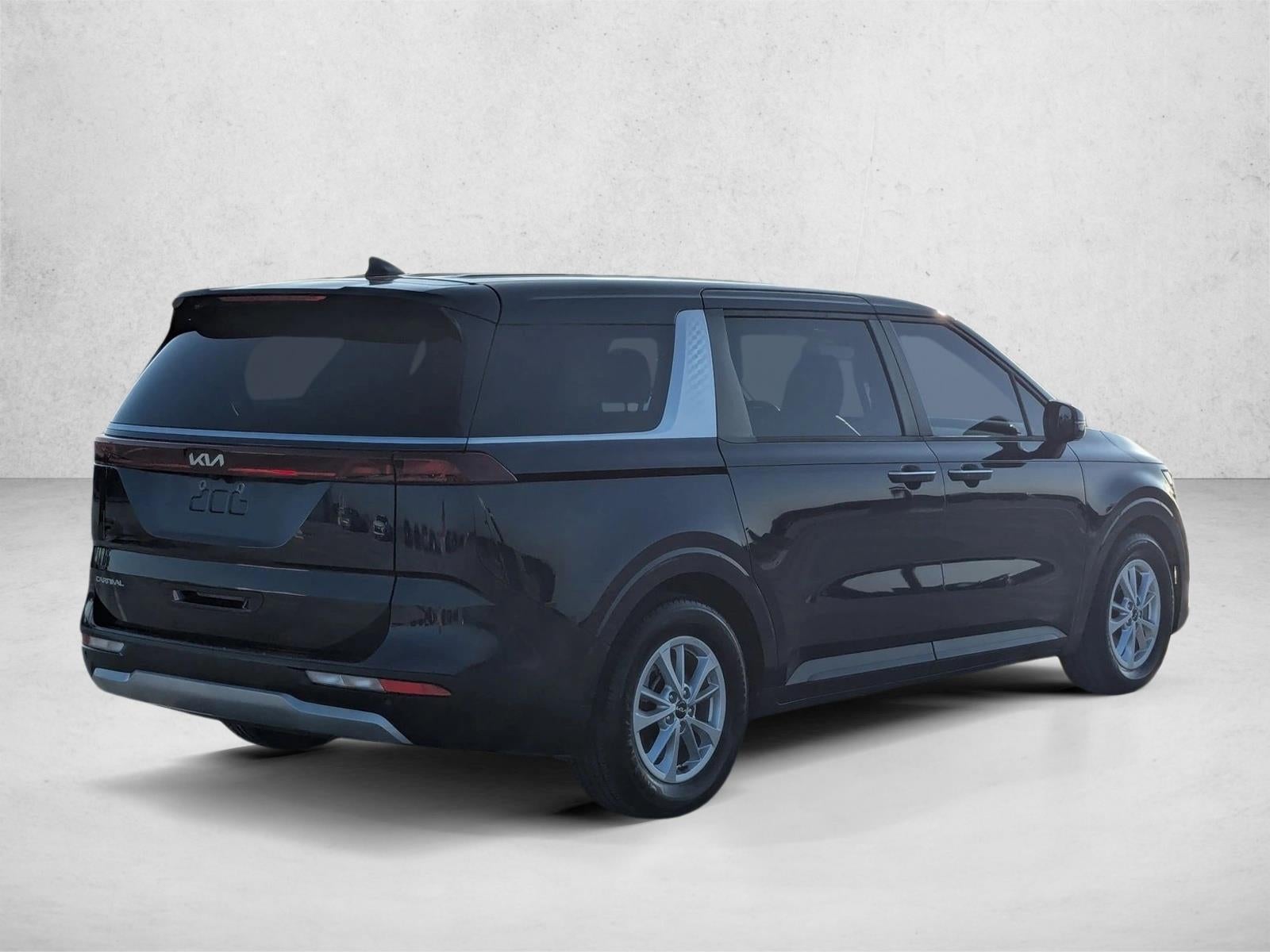 2023 Kia Carnival LX