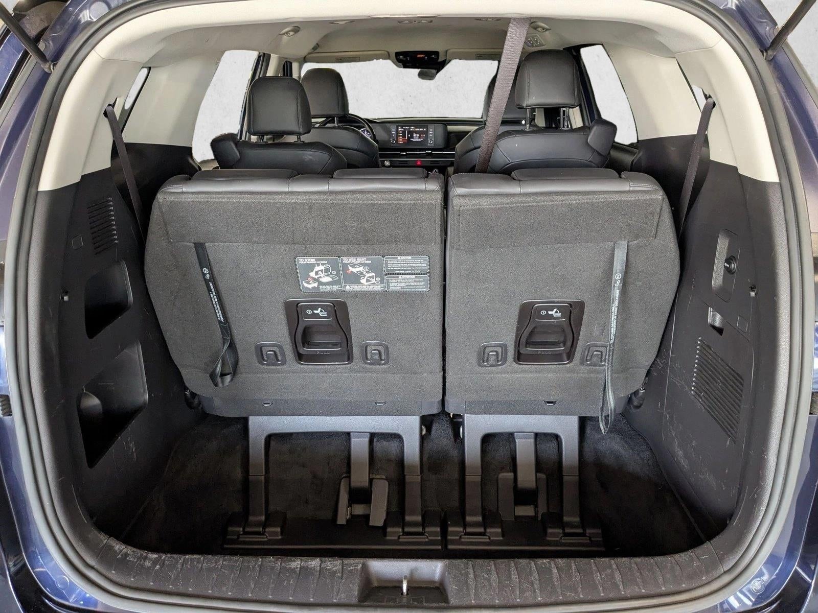 2023 Kia Carnival LX