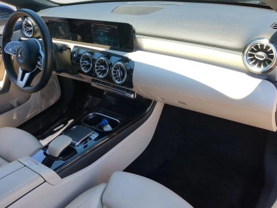 2019 Mercedes-Benz A 220 A 220