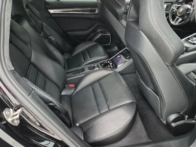 2017 Porsche Panamera Turbo