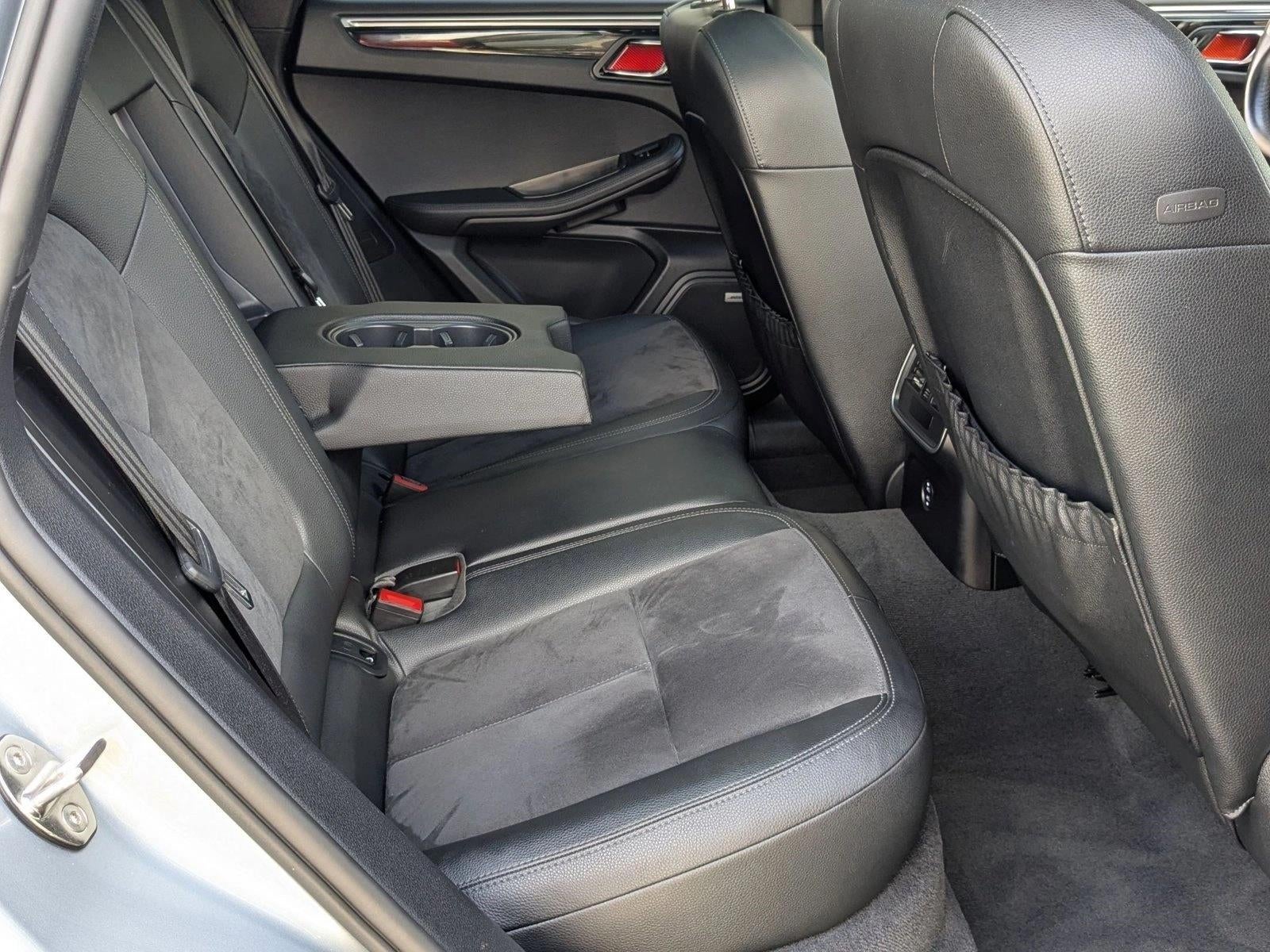 2021 Porsche Macan Base