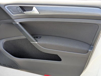 2019 Volkswagen e-Golf SE