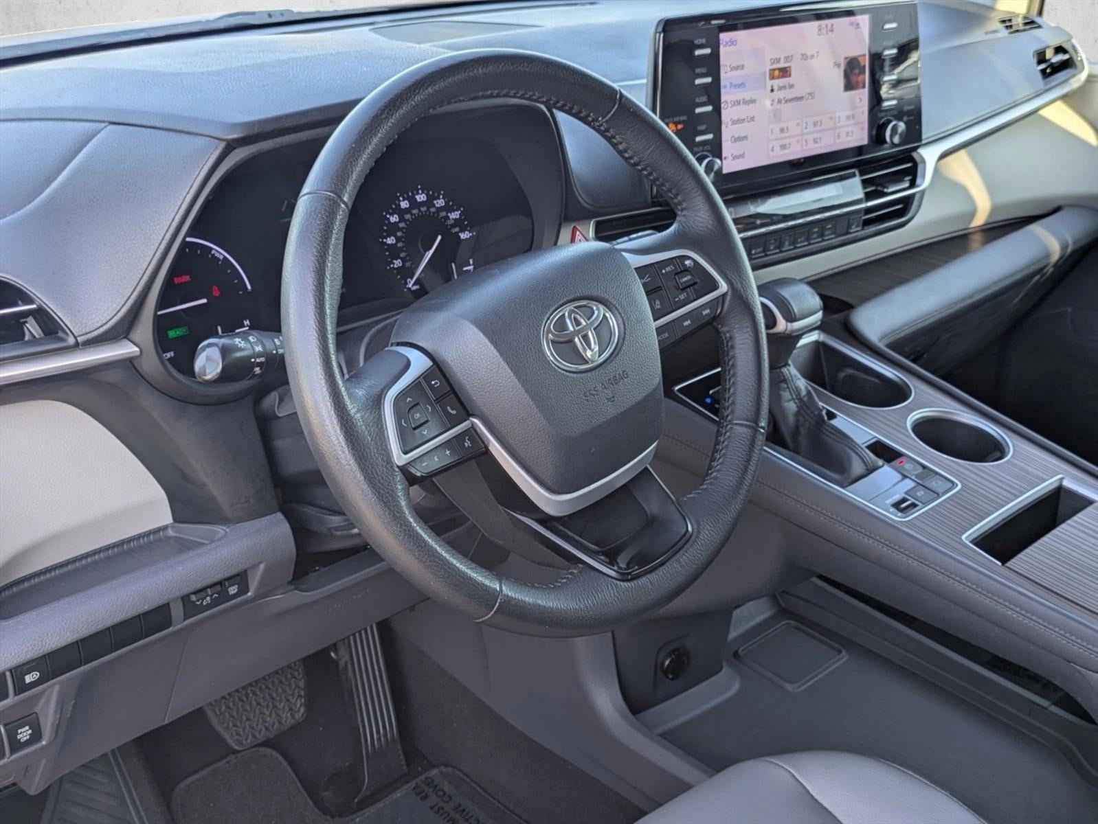 2023 Toyota Sienna XLE