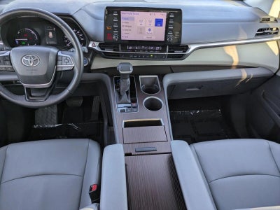 2023 Toyota Sienna XLE