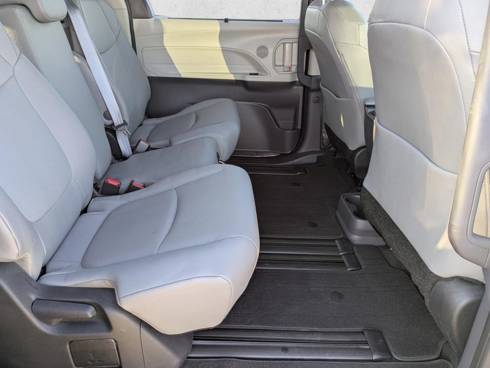 2023 Toyota Sienna XLE