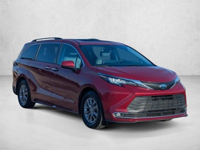 2023 Toyota Sienna XLE