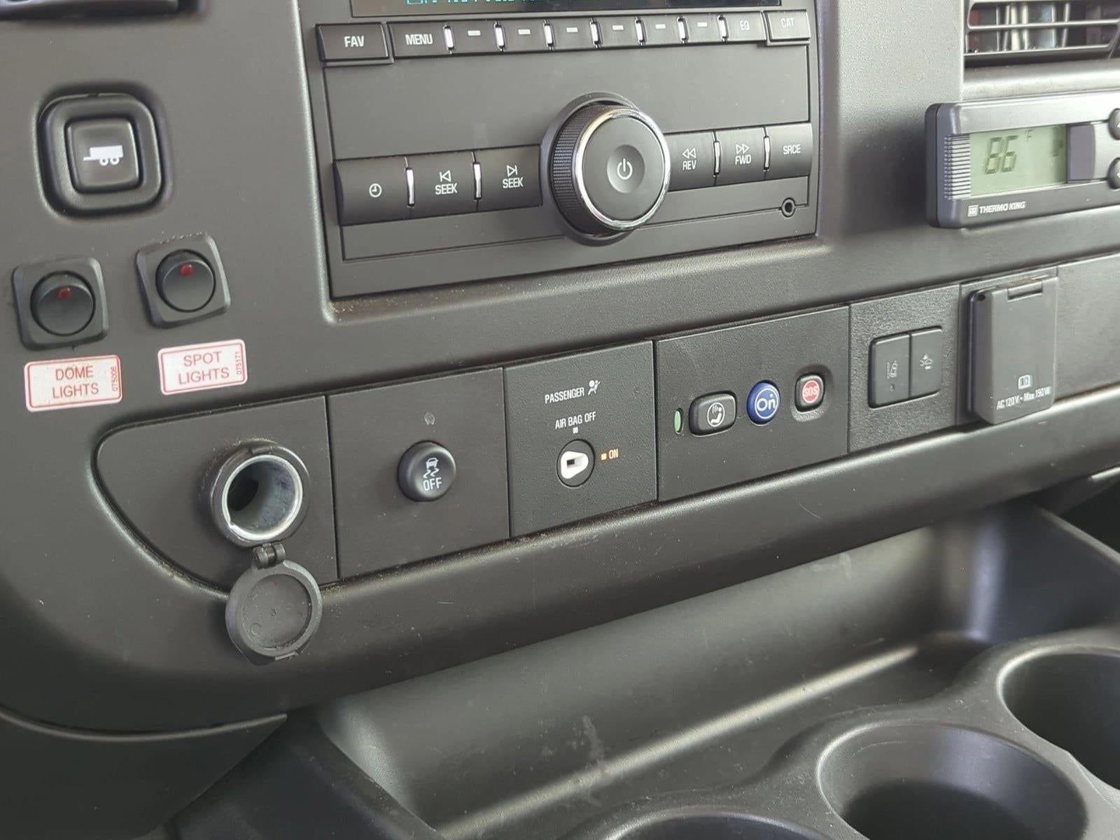 2024 Chevrolet Express Cutaway 3500 Base