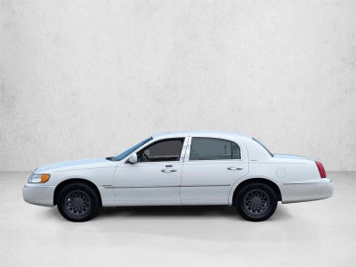 2000 Lincoln Town Car Signature