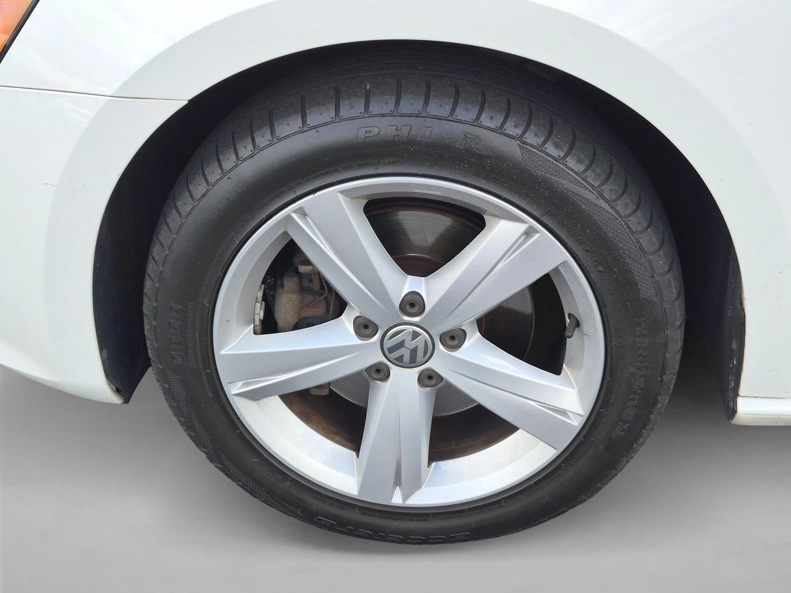 2013 Volkswagen Passat 2.5L SE