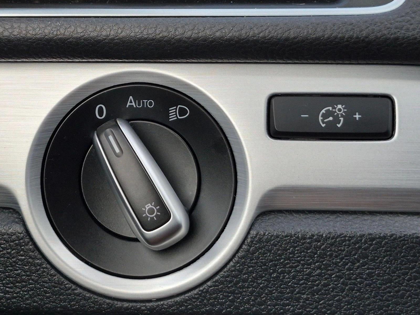 2013 Volkswagen Passat 2.5L SE