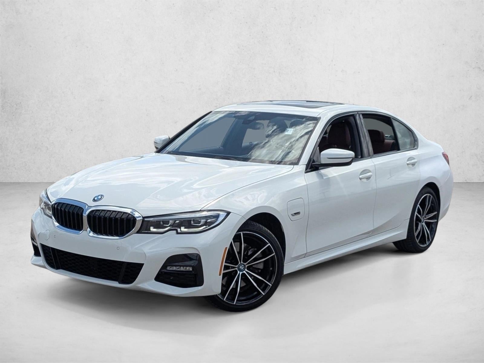 2022 BMW 330e 330e