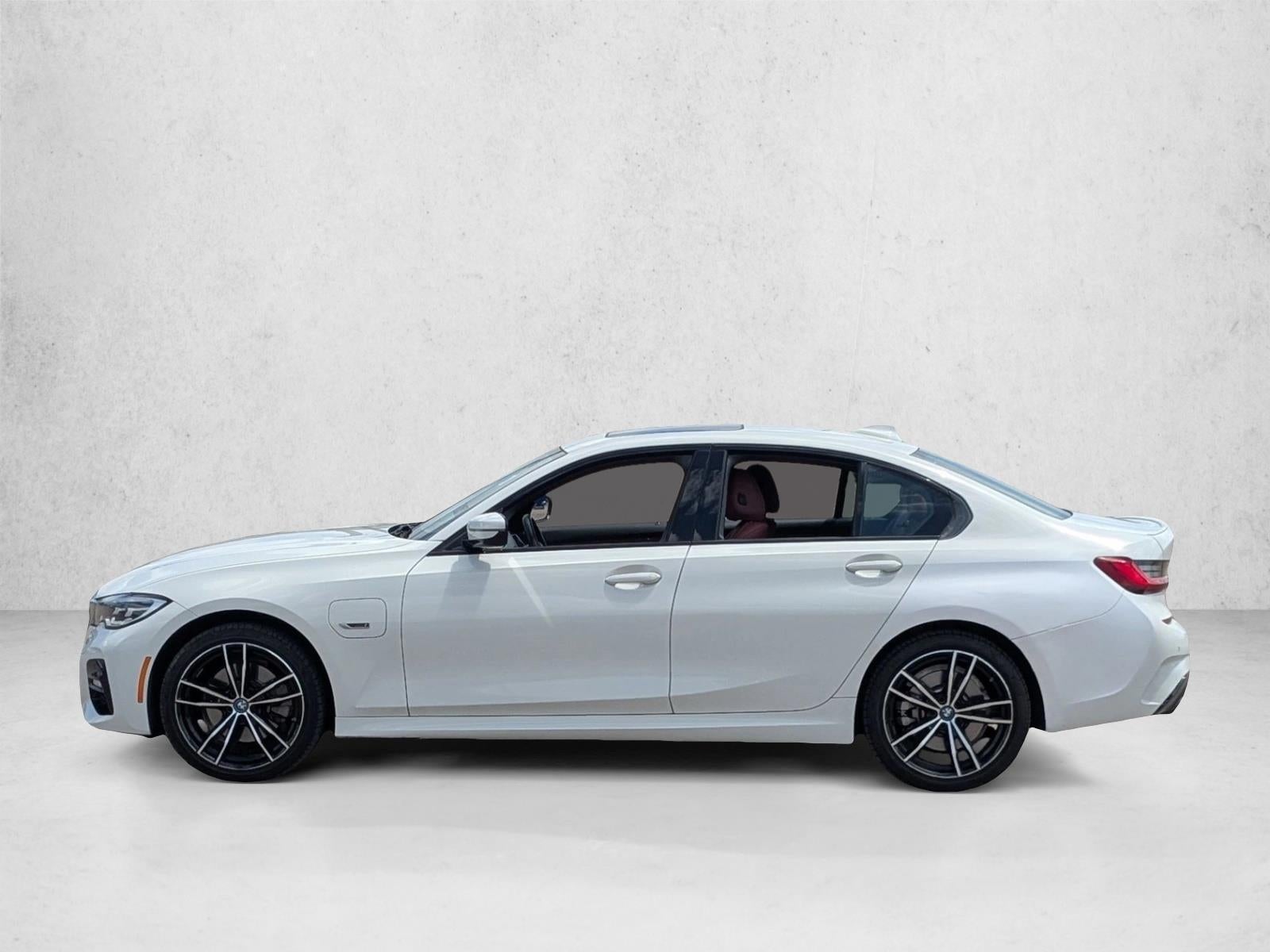 2022 BMW 330e 330e