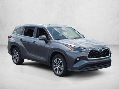 2022 Toyota Highlander Hybrid XLE