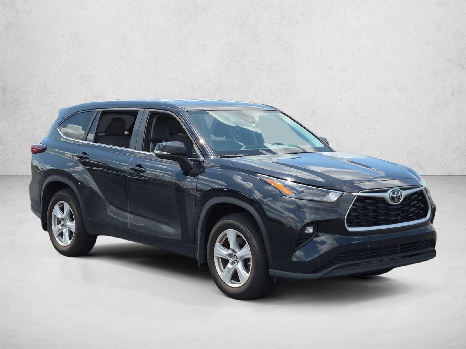 2025 Toyota Highlander LE