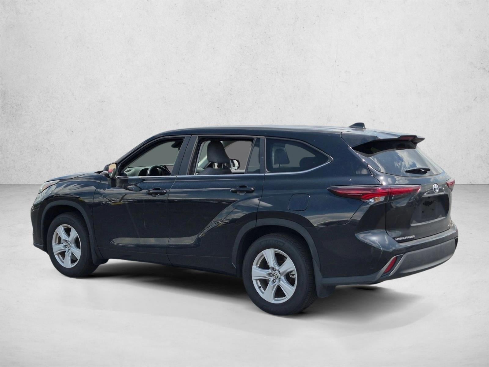2025 Toyota Highlander LE