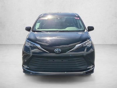 2022 Toyota Sienna XLE