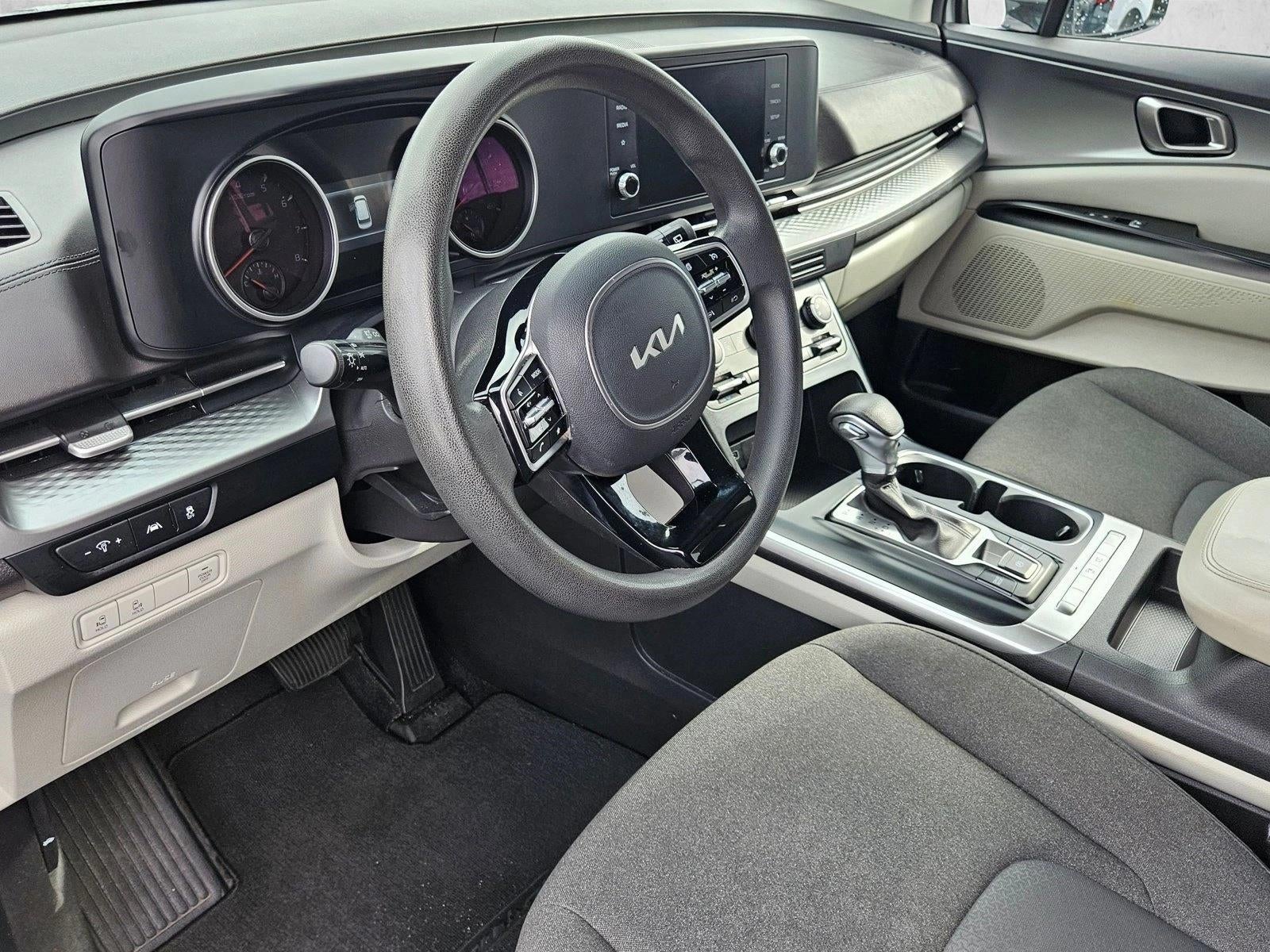 2022 Kia Carnival LX