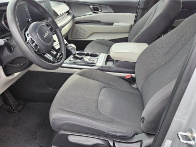 2022 Kia Carnival LX