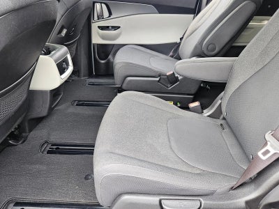 2022 Kia Carnival LX
