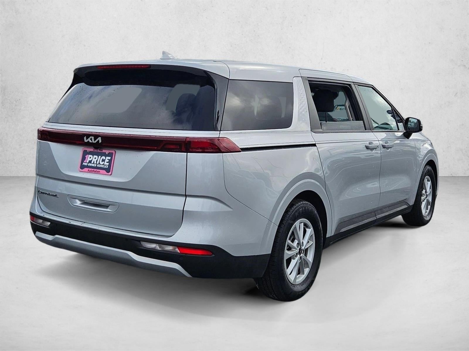 2022 Kia Carnival LX