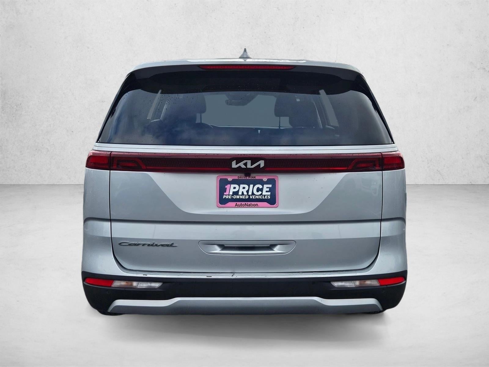 2022 Kia Carnival LX