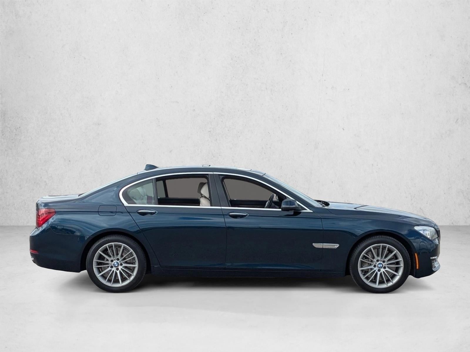 2013 BMW 750i 750i