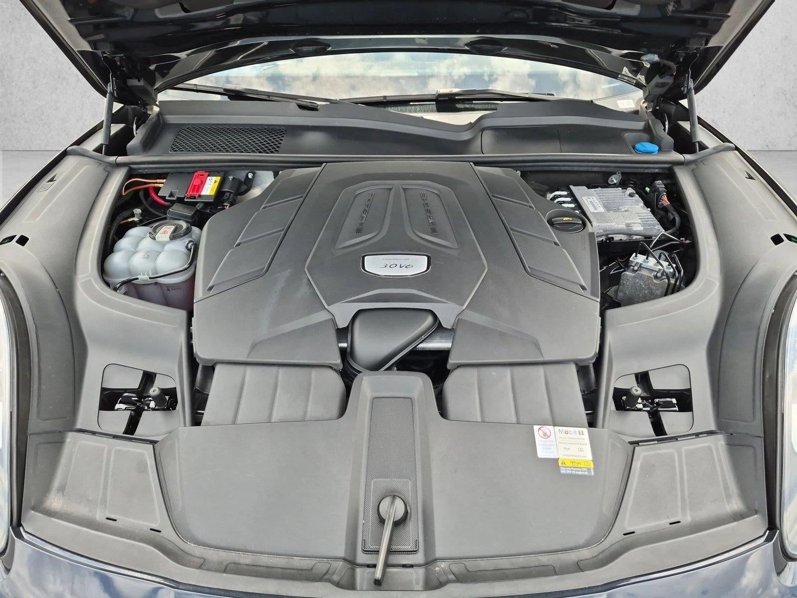 2022 Porsche Cayenne Base