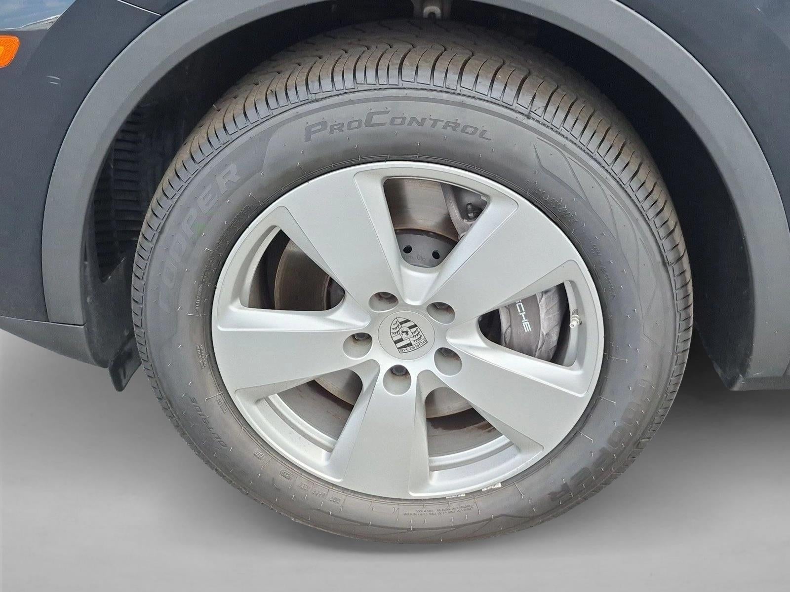 2022 Porsche Cayenne Base