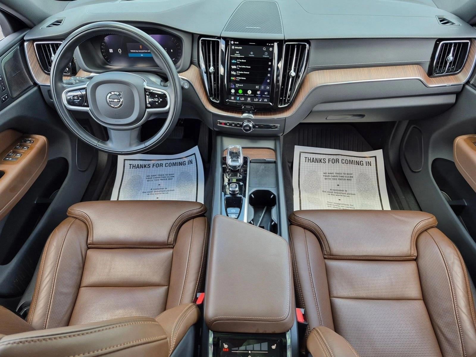 2022 Volvo XC60 B6 Inscription