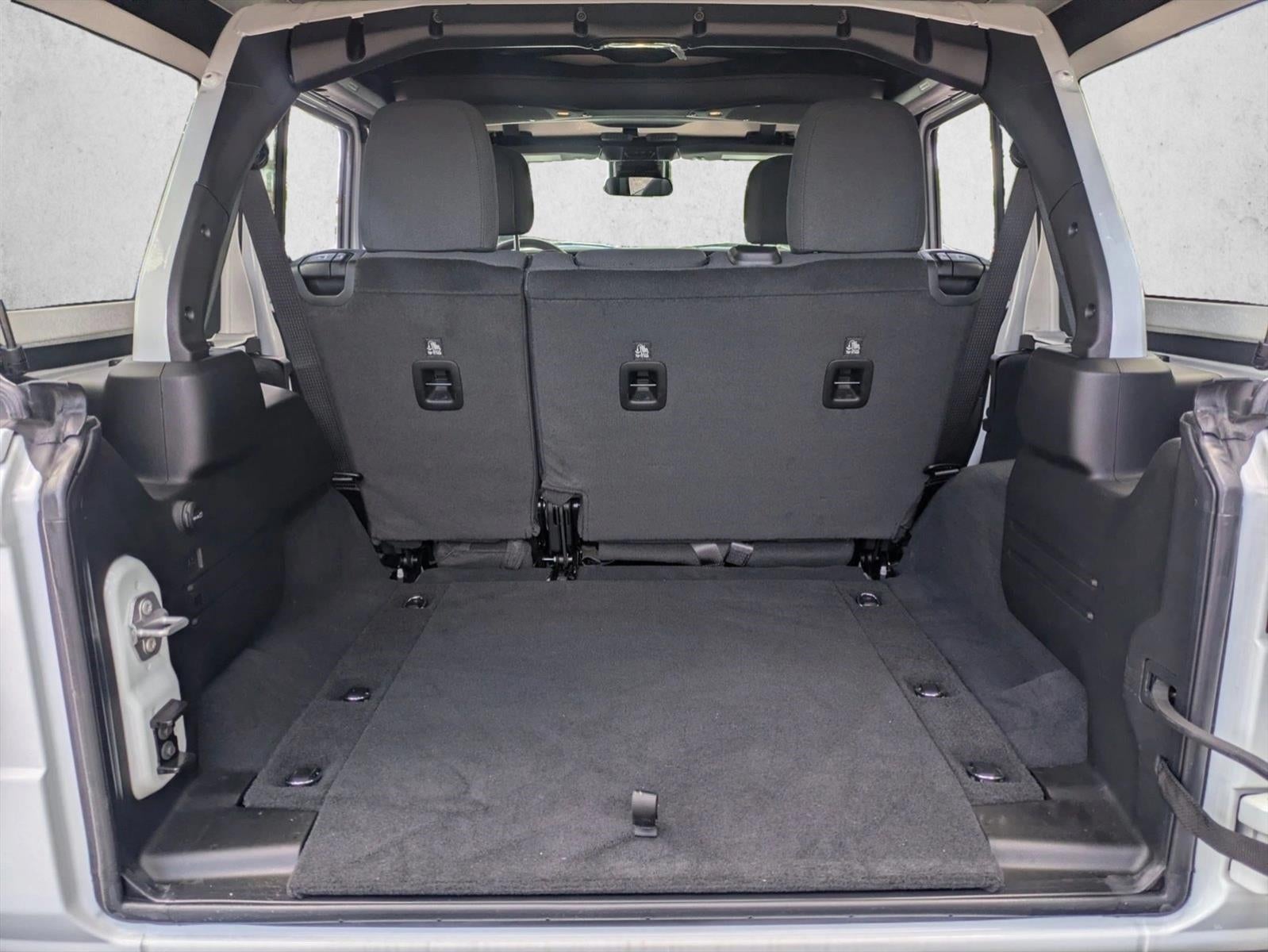 2024 Jeep Wrangler 4-Door Sahara 4x4