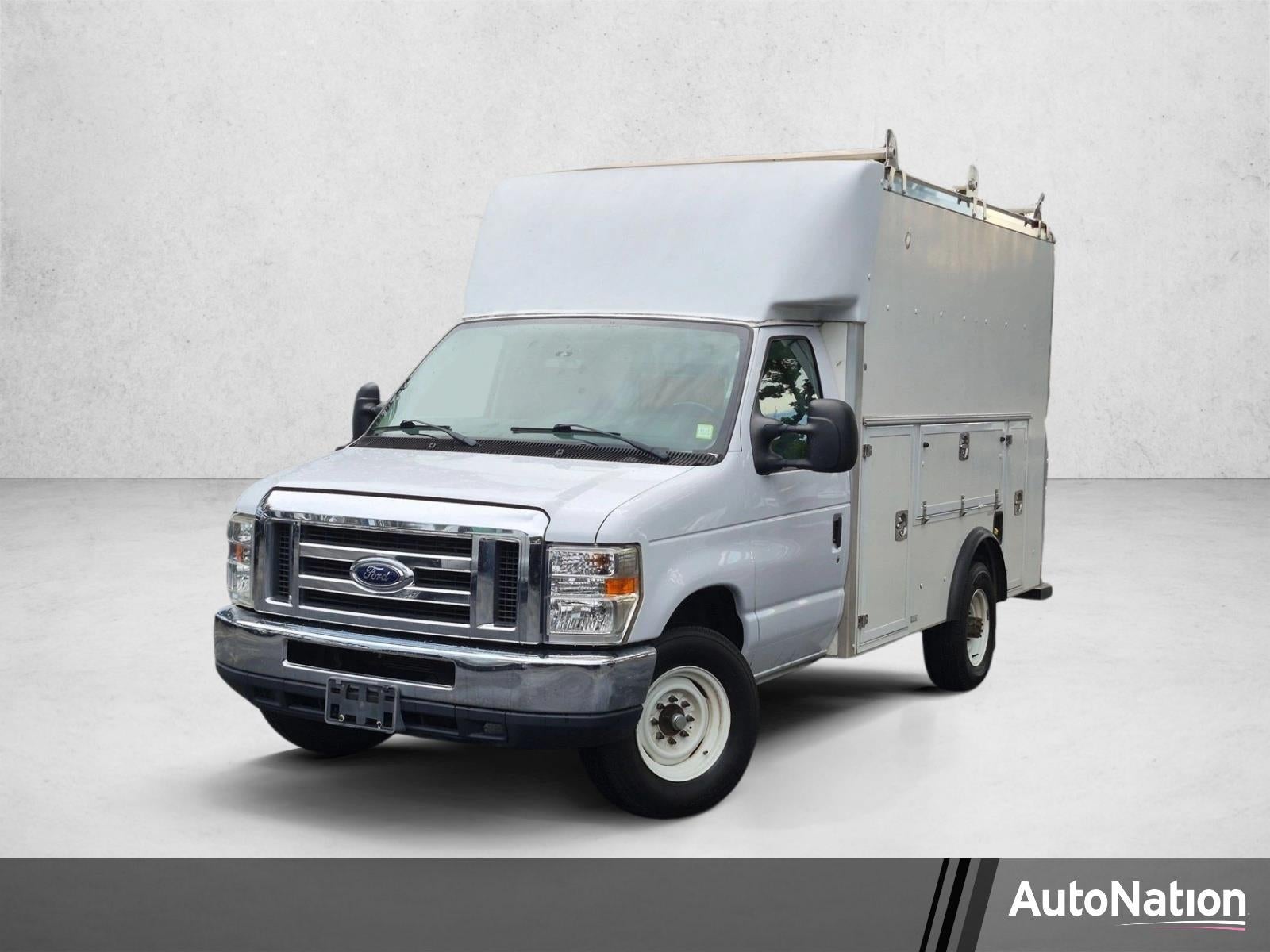 2018 Ford E-Series Cutaway Base