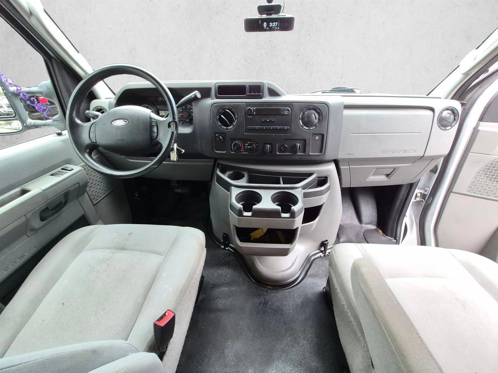 2018 Ford E-Series Cutaway Base