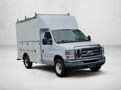 2018 Ford E-Series Cutaway Base