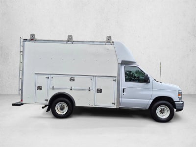 2018 Ford E-Series Cutaway Base